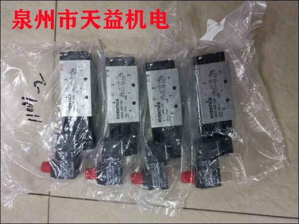 0820038102   電磁閥