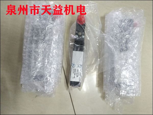 0820038153   電磁閥