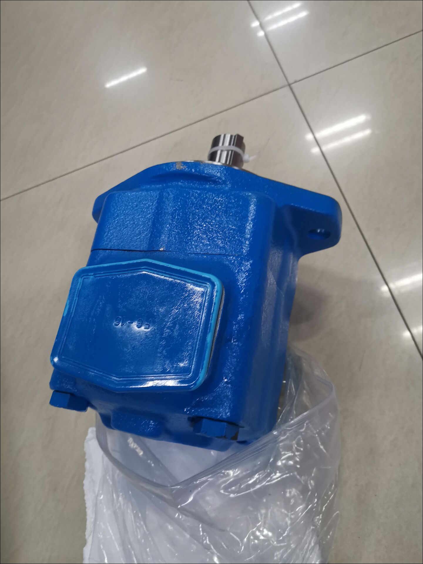 35V30A-1A22R