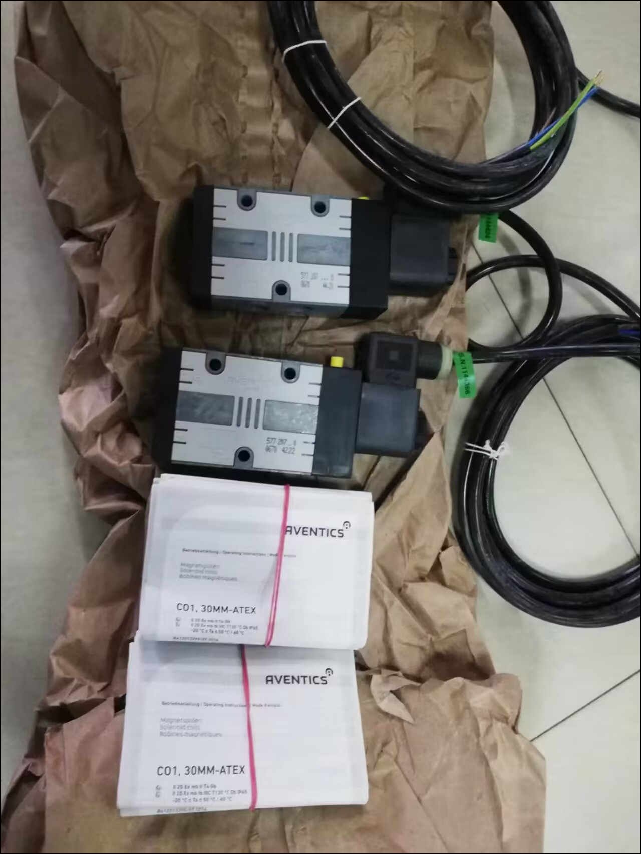 577 207 ... 0    加插頭線