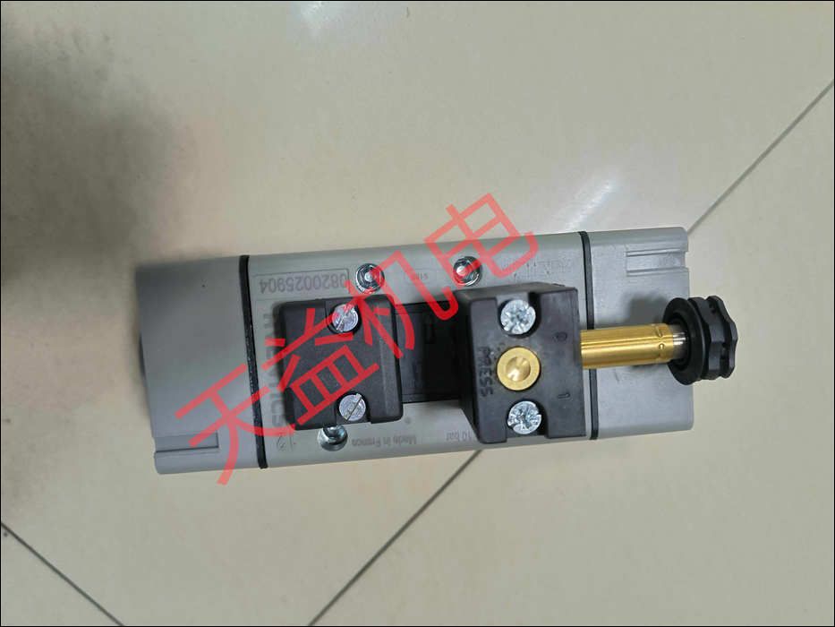 0820025904   電磁閥