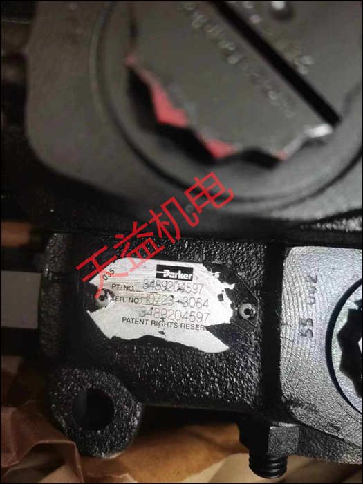 3489204597   Parker多路閥